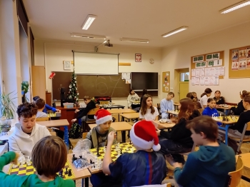 20251210_101038165_1