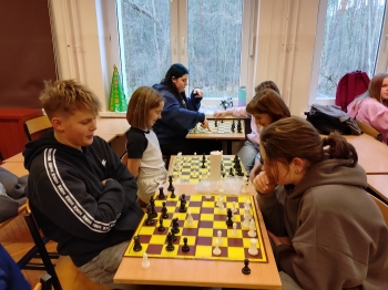 20251215_120139995_1