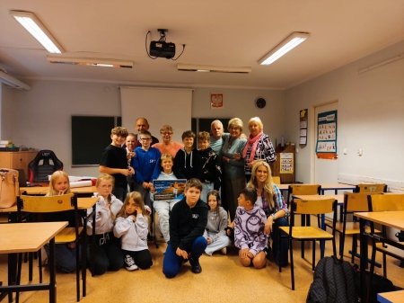 Projekt- ''Społecznik''- klasa  5a