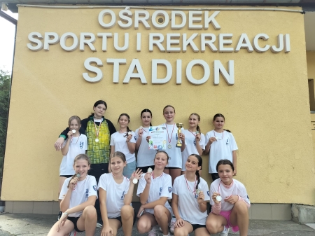 Srebrne Mistrzynie powiatu w p. nożnej ID